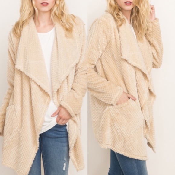 Sweaters - Oversized and Slouchy Sweater Cardigan